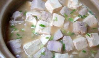 新鲜雪里红煮芋头怎么做 新鲜雪里红煮芋头如何做