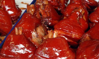 新鲜猪脚煮火锅怎么做才好吃 猪脚煮火锅做法