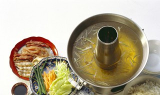 新鲜的黄花菜煮火锅怎么做 黄花菜煮火锅方法