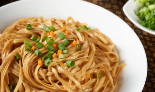 速食拌面要煮多久才能吃 速食拌面要煮几分钟才能吃