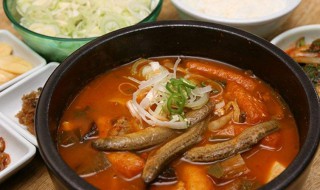 山东泥鳅汤要煮多久才能吃 山东泥鳅汤要煮几分钟才能吃