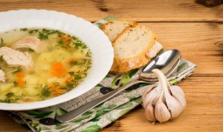 清汤鸡需要煮多久才能吃 制作清汤鸡的时间