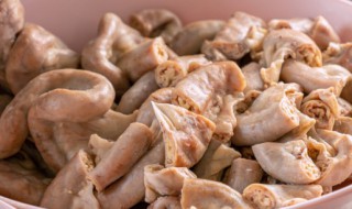 卤小肠怎么做好吃 油香不腻卤小肠家常做法步骤