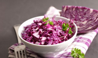 洋甘蓝怎么做好吃 营养美味素炒洋甘蓝家常做法