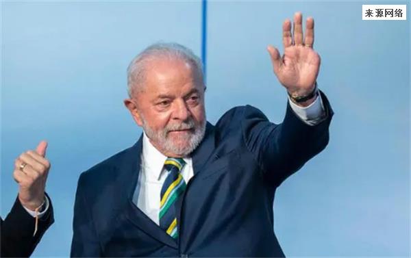 卢拉宣誓就任巴西总统，强调团结和重建