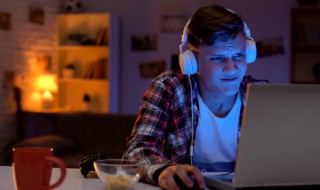 男生冷酷帅气网名微信名 冷酷帅气好听的男孩微信昵称推荐