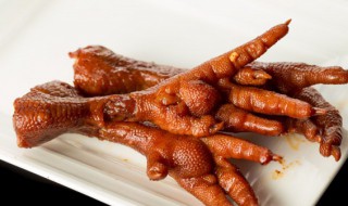 吃鸡爪有什么好处 吃鸡爪有哪些功效与作用呢