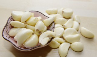 发芽大蒜能生吃吗 发芽大蒜是否可以生吃