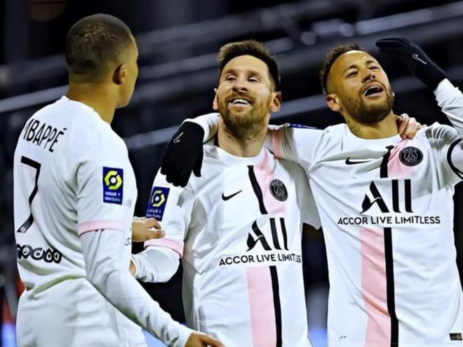 梅西可以为内马尔出头，为什么却抛弃了亦师亦友的小罗