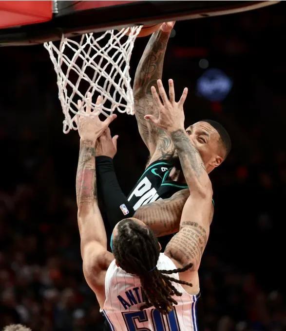 利拉德：我们要挺过这段时间，别无选择只能继续相信自己