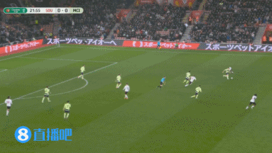 戈麦斯传球被断马拉破门，曼城先丢一球