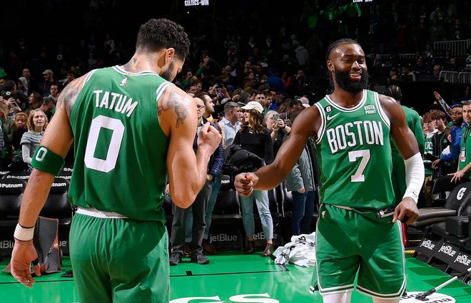 合砍72分击败鹈鹕！绿衫军双探花太勇猛，东部第一坐得稳