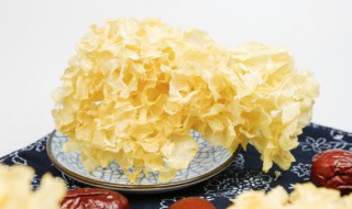 银耳拌凉菜用焯水吗 银耳做凉菜焯水好不好