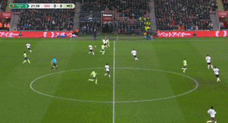 0-2，大冷门！曼城被倒数第1淘汰，哈兰德上晚了，瓜帅100场失利