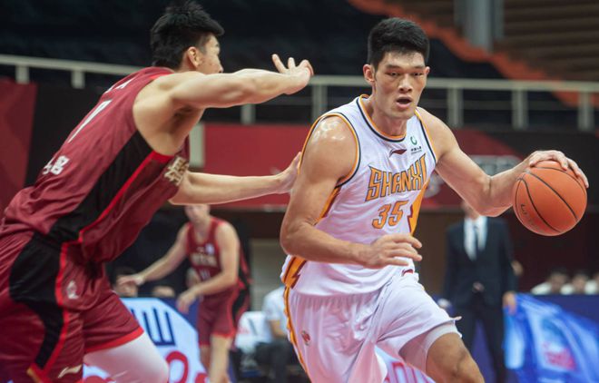 内线真核归位，近5战场均15+5 山西陷入泥沼却迎来了他的复苏