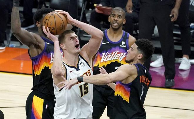 4连胜，8连胜！西部第一竞争白热化，悍将：我们很像2020年的湖人