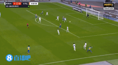 瓦伦扳平比分！利诺前插抢点攻破皇马球门