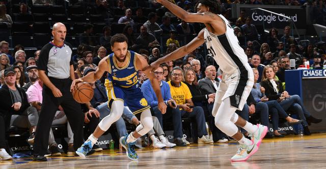 马刺战勇士创历史门票纪录！50周年纪念日圣城万人空巷