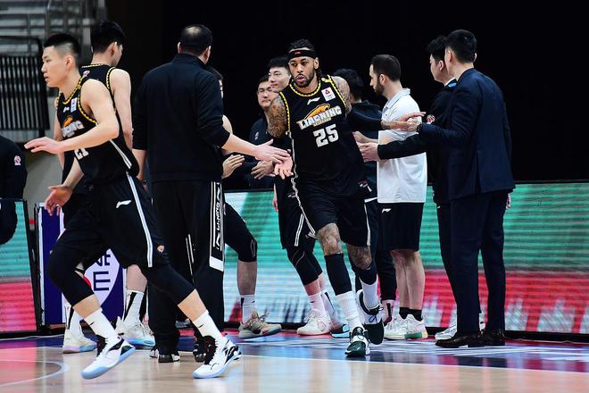 CBA3消息：莫兰德自宣重返辽宁 北控接触巩晓彬 山东确定更换主帅