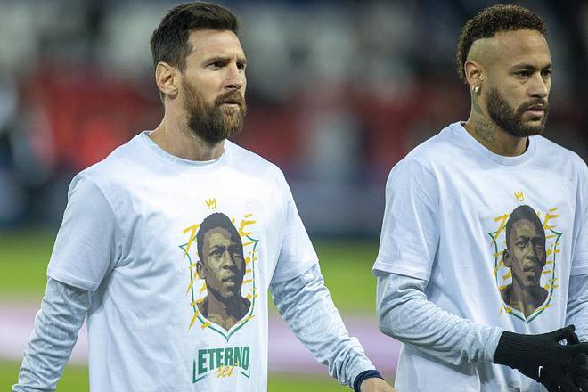 媒体请别带节奏！梅西已在数十亿人见证下加冕，巴黎的敬意已足够