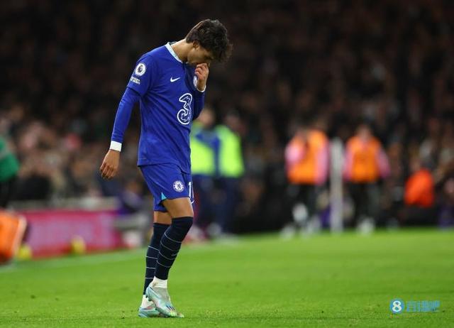 首秀染红，菲利克斯是切尔西英超历史上首位首秀吃到红牌的球员