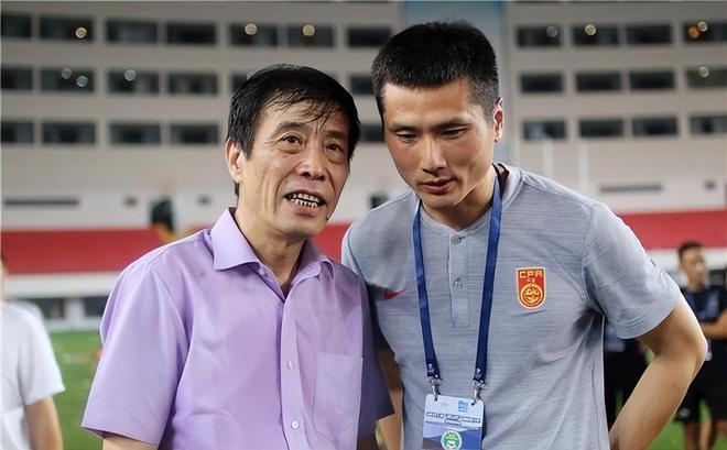 陈戌源2023首次动态出炉，3天访3地，示好球迷，国足=球迷的球队