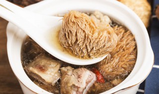 煮菌菇汤放什么调料好 菌菇汤里放什么食材好