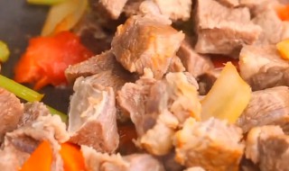 怎么煮牛腩放什么调料 煮牛腩的做法