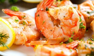 煮虾时放什么调料 制作虾时放什么调料