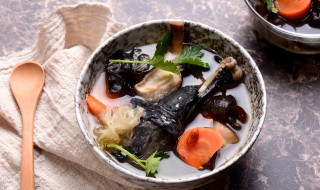 补血乌鸡汤的做法 如何做乌鸡汤