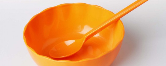 塑料碗用耳朵听是什么声音 塑料碗用耳朵听的声音怎么形容呢