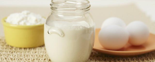红枣桃胶牛奶功效 红枣桃胶牛奶功效是什么