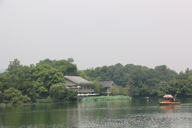 浙江杭州西湖旅游景点大全（浙江旅游西湖这些景点一定看看）