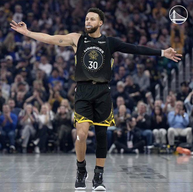 连续217场命中三分再刷纪录 库里对勇士影响多大：倒数第一变第一
