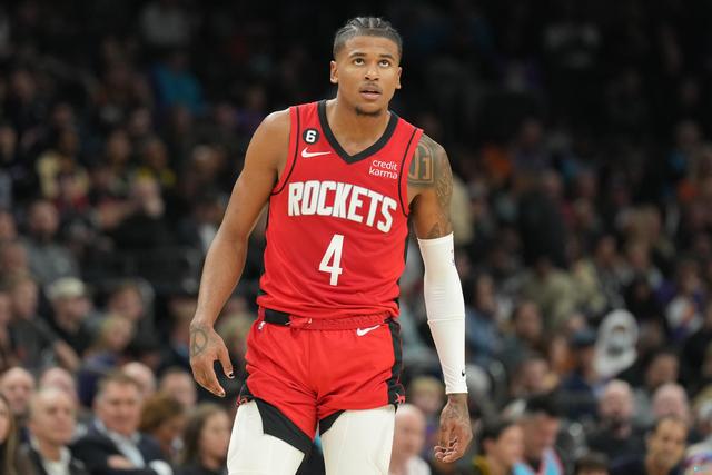 高开低走！杰伦-格林21投10中得27分 下半场拉胯6投1中仅2分