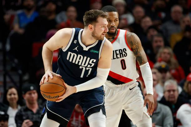 利拉德36分10助攻开拓者大胜独行侠，东契奇19中7仅15分