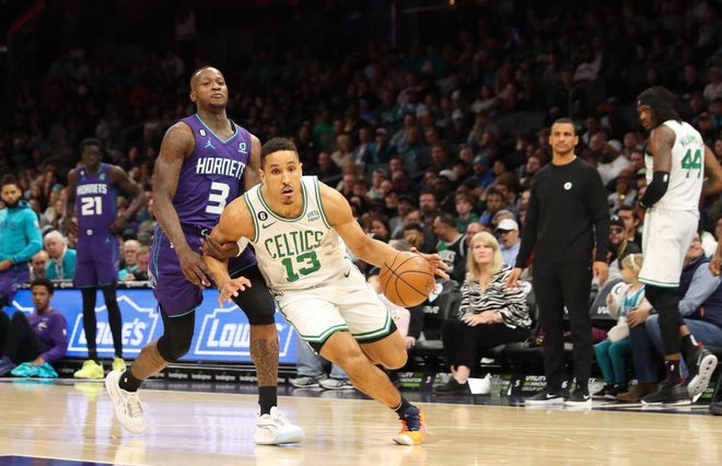 76人重回前4，篮网雄鹿危险，哈登今日最佳！东契奇低迷遭惨败