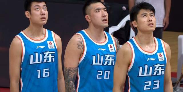 防守肉搏战，山东2外援13分低效进攻，陶汉林5+6被限制丁伟现原形