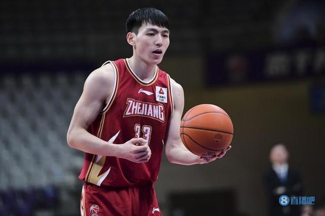 手感冰凉！吴前15投1中得到7分11助攻 三分8投1中！