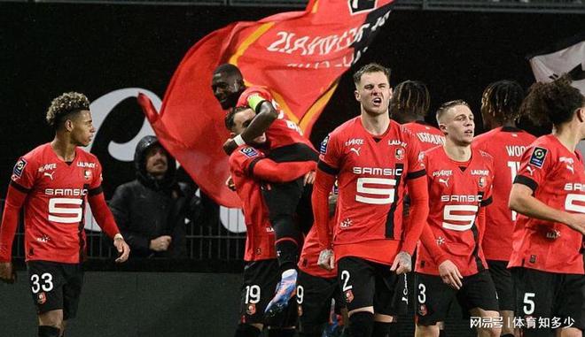 少见！梅西才6.3分，大巴黎吃瘪，一巨星8.1分，没他不止输0-1