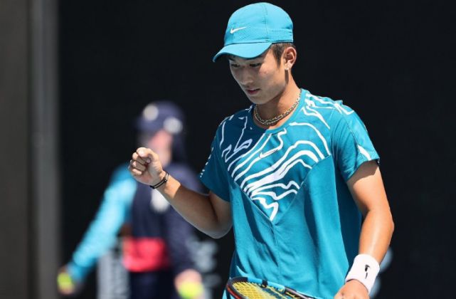 创历史！商竣程3-1晋级澳网次轮 夺中国男网05后大满贯首胜