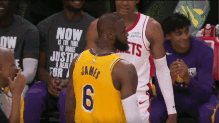 史密斯to詹姆斯：你生涯首秀和我爸交过手 是不是觉得自己老了