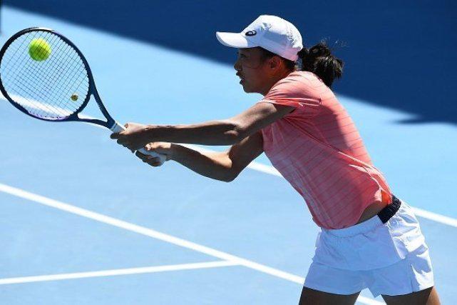 两度连赢6局！中国一姐张帅3盘过关，连续2年晋级澳网女单次轮