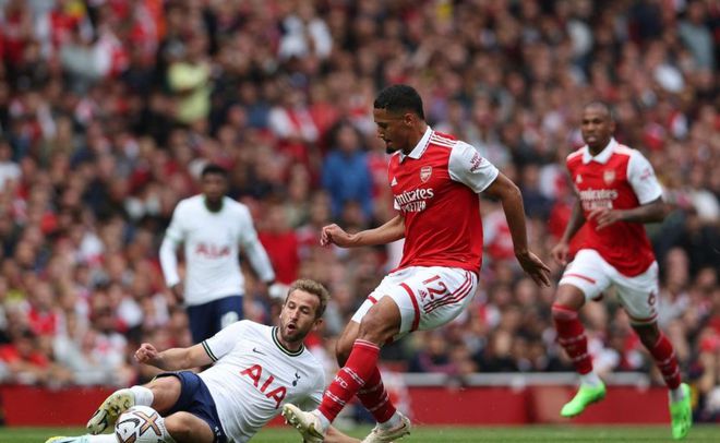 47-39，英超改19年格局！曼城致敬蓝军，红魔受激励，坐稳历史第1