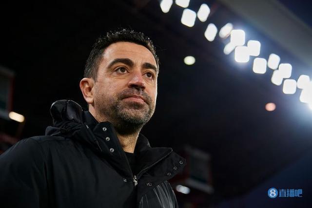 记者：哈维同意德佩离队，但教练组要求签下狼队前锋格德斯做补充