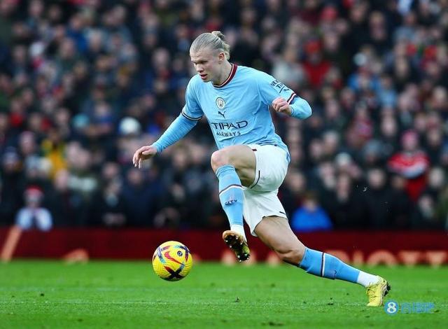 哈兰德18场英超打入22球，距上赛季联赛金靴仅差1球！