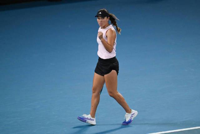 65分钟横扫过关！3号种子仅丢2局送蛋晋级，7连胜跻身澳网16强