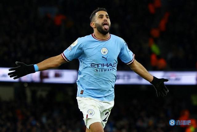 被球迷赞世界最佳边锋马赫雷斯：一定是手套的原因