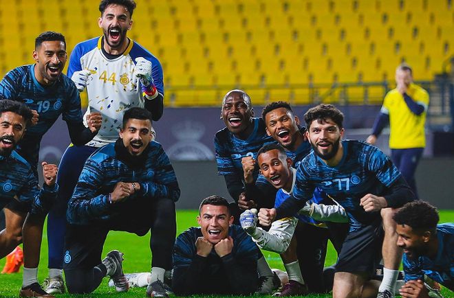 万众瞩目！C罗迎沙特联赛首秀，担任队长，有望破门率队稳居第一