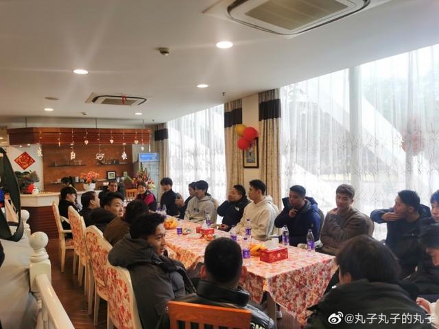 桃李满天下!众多弟子齐聚崇明,庆祝恩师徐根宝八十大寿